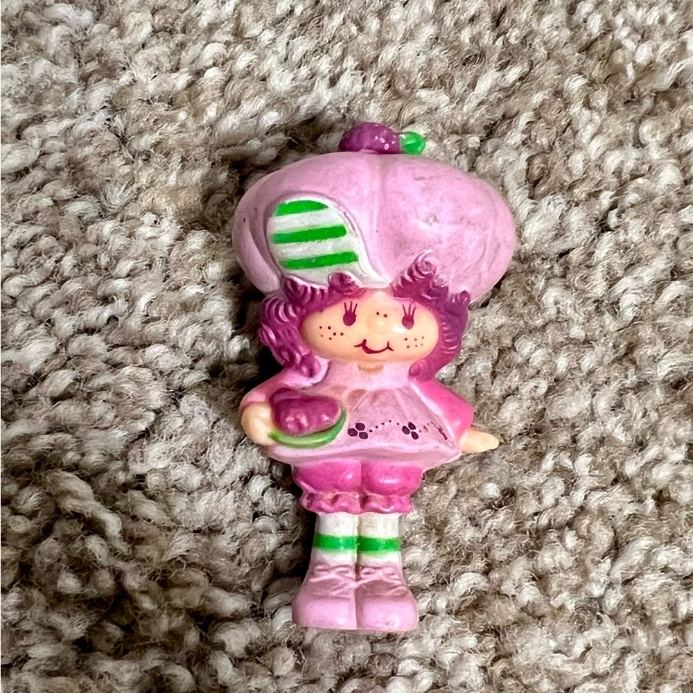 1981 Strawberry Shortcake Rasberry Tart 2" Miniature PVC Figure